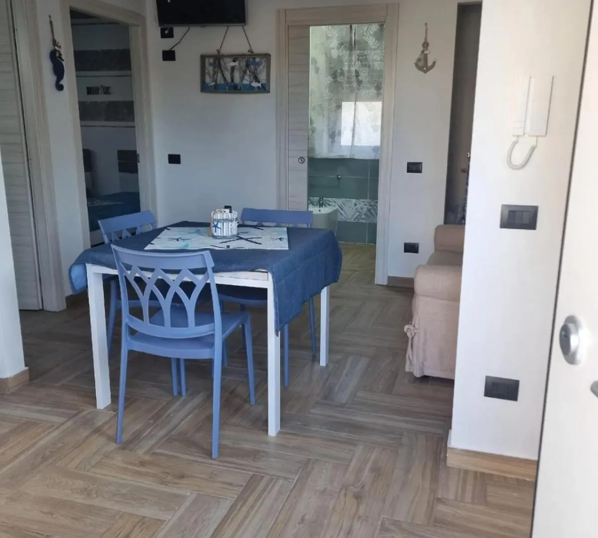 Vida Loca -Appartamento Vicino Aereporto E 200Mt Spiaggia Carini Italy