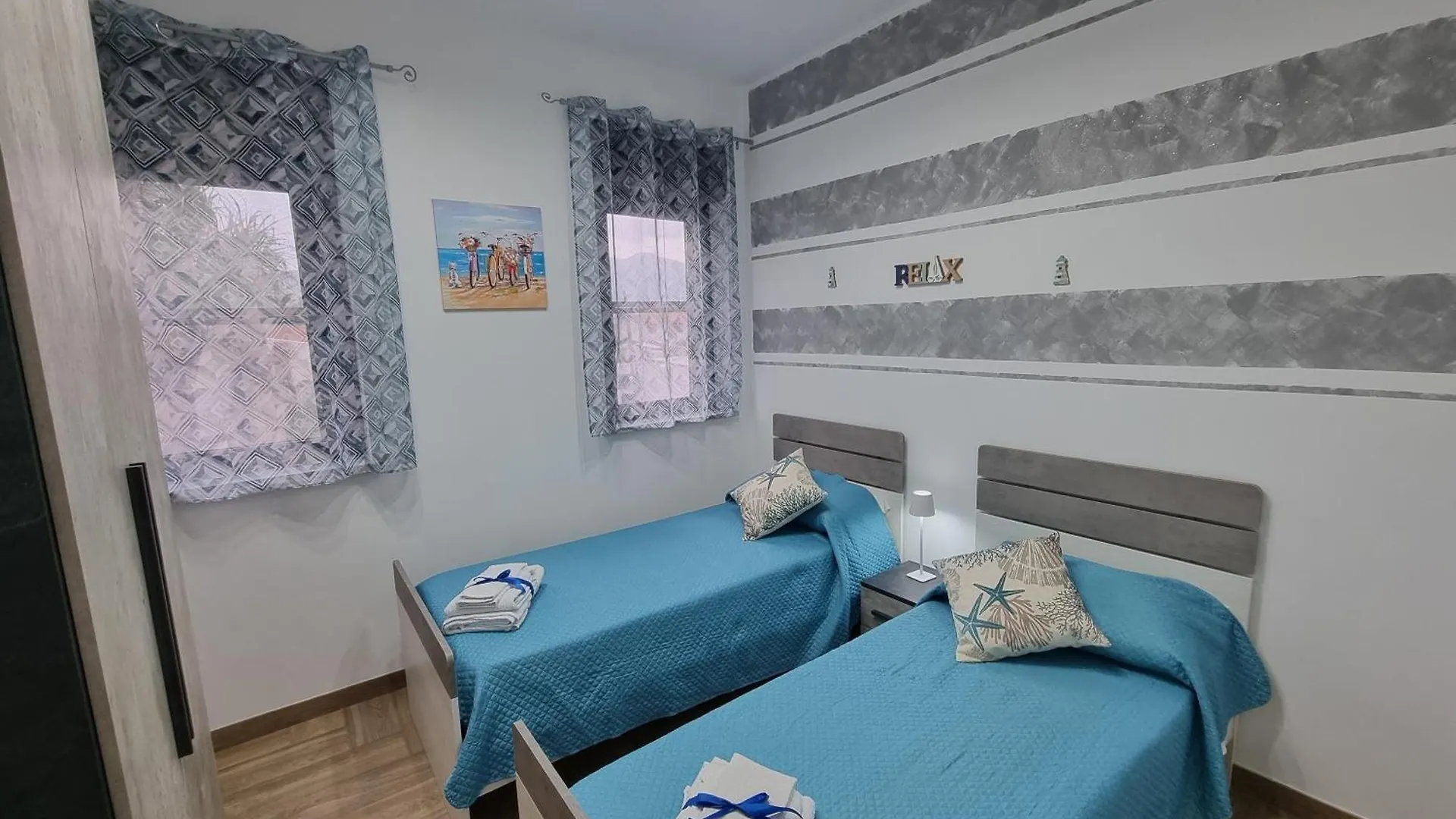 Vida Loca -Appartamento Vicino Aereporto E 200Mt Spiaggia Carini 0*,  Italy